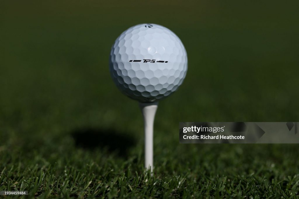 TaylorMade mejora sus pelotas TP5 y TP5x para la temporada 2024